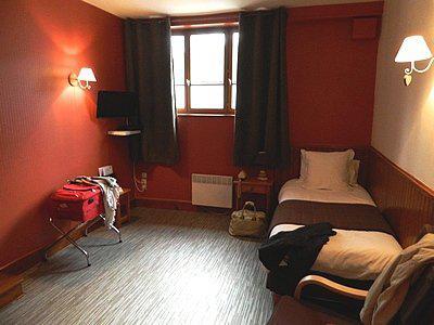Logis - Auberge Du Colombier Guînes Екстериор снимка